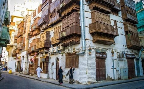 Four-Day Cultural Tour of Riyadh, Jeddah, and Taif