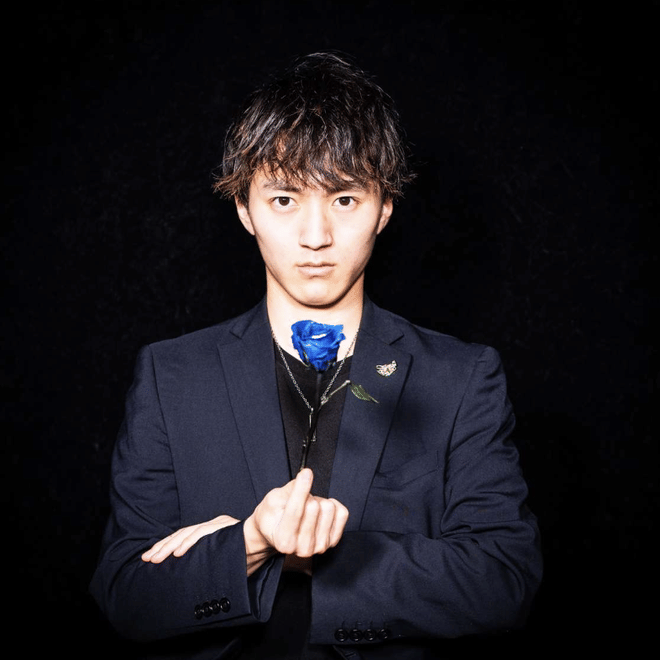 Intimate Magic Show & Signature Cocktails in Tokyo 7