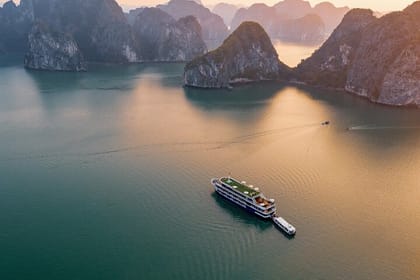 Lan Ha Bay Luxury Cruise 2D/1N: Kayaking & Swimming at the pristine places