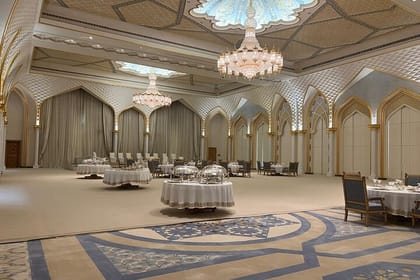 Abu Dhabi Tour Grand Mosque Heritage Qasr Al Watan Included