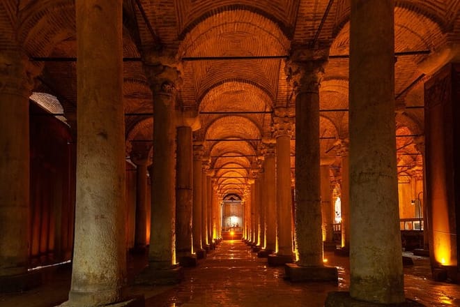 Istanbul: Basilica Cistern Entry Ticket with Tour Guide 9