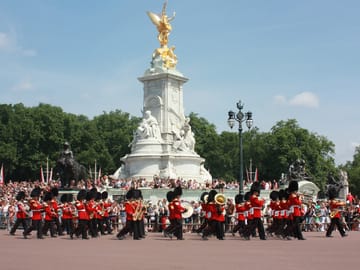 Royal Palaces Tour in London with Expert Guide