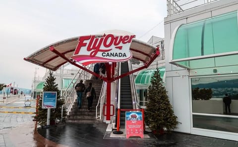 Private Vancouver City Tour with Flyover Canada Experience