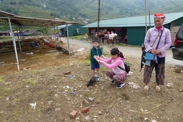 Hanoi to Sapa: Two-Day Tour of Ethnic Villages by Train and Bus