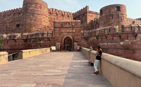Taj Mahal & Agra Fort Group Tour from Delhi – Same Day