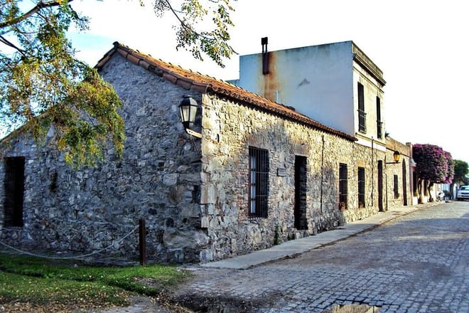 Small-Group Day Trip to Colonia from Buenos Aires 10
