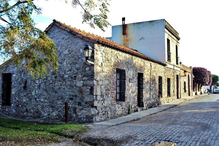 Small-Group Day Trip to Colonia from Buenos Aires 10