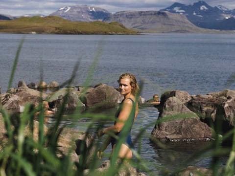 Hvammsvik Hot Springs with Private Transfer from Reykjavik, photo 3