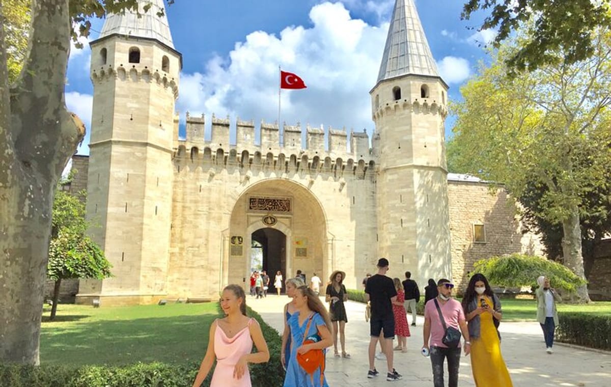 Topkapi Palace with Harem and Blue Mosque Guided Tour