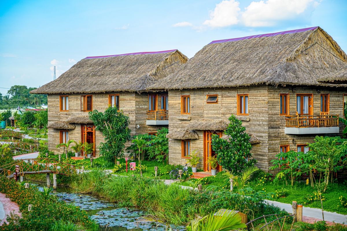 Mekong Delta Bike and Floating Market Adventure