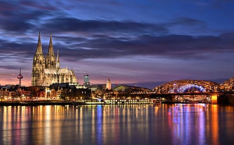 Private 10-Hour Cultural Tour of Cologne from Frankfurt