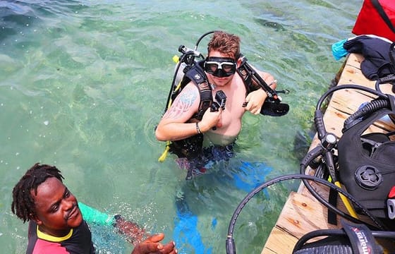 Roatan 1 Tank Shore Dive, Sloth & Monkey Park, City Tour plus Transportation