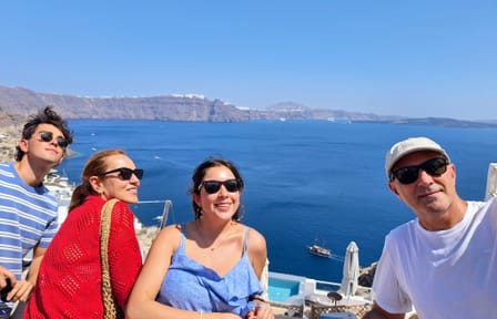 Private 6-Hour Cultural Tour of Santorini's Highlights