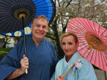 Tokyo: Private Kimono Photoshoot & Tea House