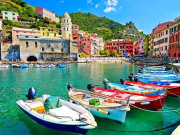 Colours of Cinque Terre by Train, Private Tour