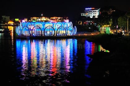 Hue By Night A Romantic Dragon Boat Cruise