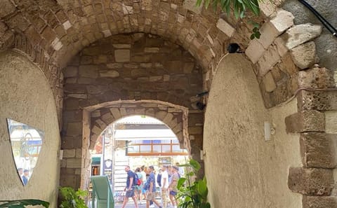 Semi-Private Tour of Aptera and Chania's Historic Sites