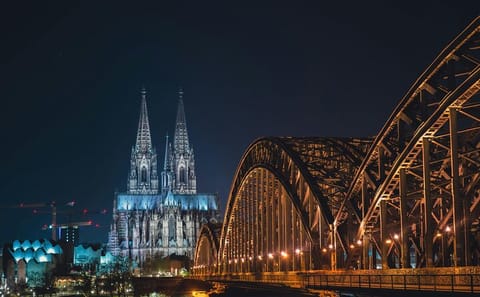 Private 10-Hour Cultural Tour of Cologne with Guide
