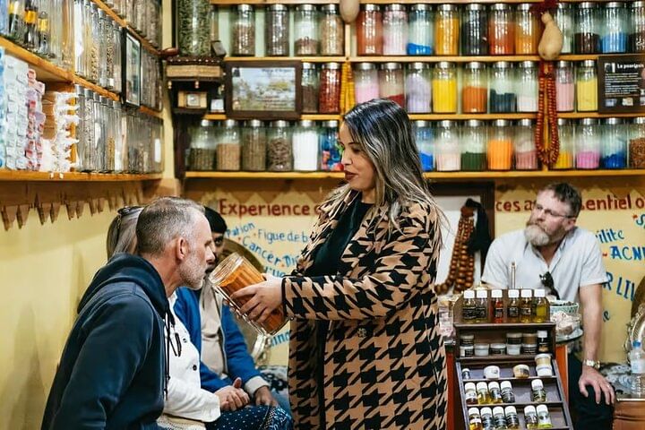 A perfect finale to your Marrakech shopping tour: smiling artisans, vivid colors, and the unforgettable energy of the souks of Marrakech — a true authentic Marrakech experience.