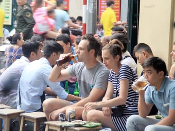 Drink beers at the corner