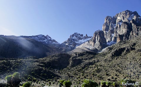 Mount Kenya trekking, Sirimon-Naromoru Route