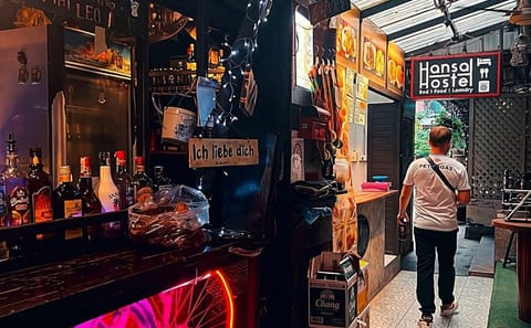 Contrasts of Bangkok: Temples, Michelin and the Old City