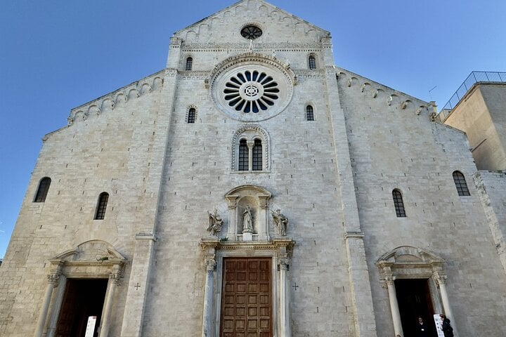 Bari: Guided Tour of the Old Town with Street Food 3