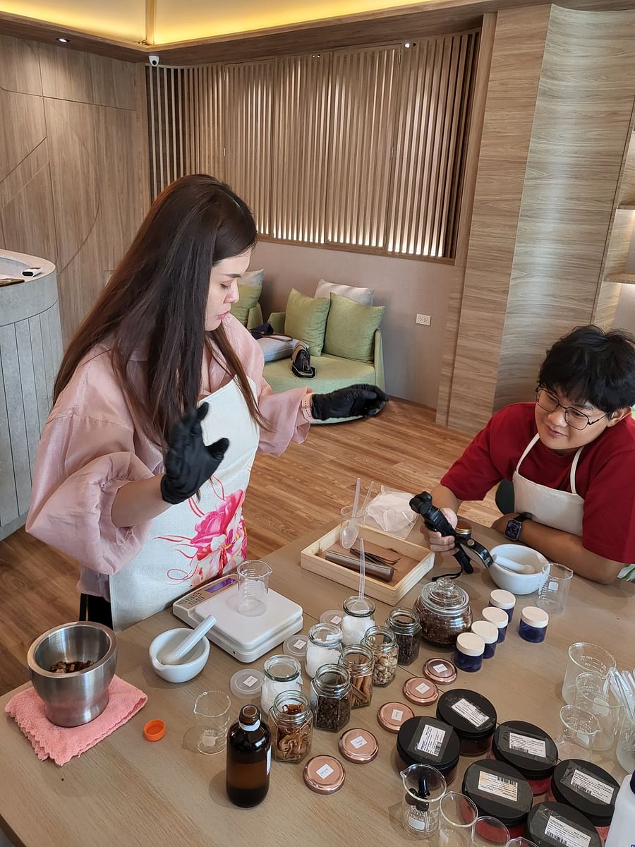 Thai Herb Inhaler (Yadom) & Diffuser Craft Workshop in Bangkok