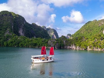 Unique Halong Private Day Cruise with Kayak and Fishing Village