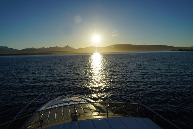 Midnight sun - Luxury Yacht Arctic Queen photo 4