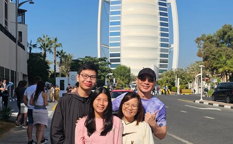 Private Day Tour of Dubai and Abu Dhabi Highlights