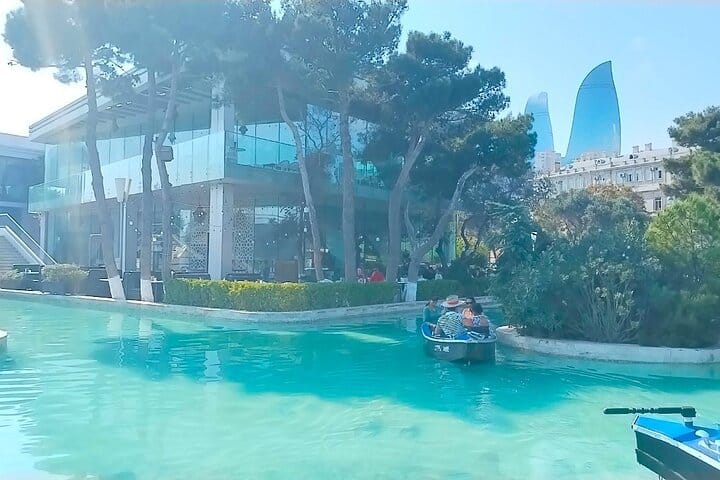 old city baku_old_city_baku_old city tour_old_city_tour_baku-shopping in old city-carpet festival baku-mini venice