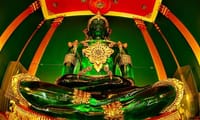 Bangkok: Join walking Tour Grand Palace, Wat Pho, Wat Arun, Flower Market 9