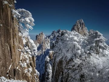 Yellow Mountain Ancient Pine and Granite Geology Day Tour