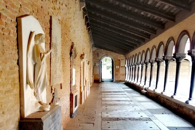Venice's Cemetery on San Michele Island Tour 3