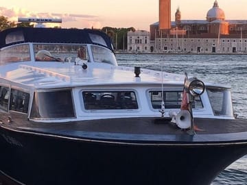 Afternoon Boat Tour of Murano, Burano, and Torcello Islands