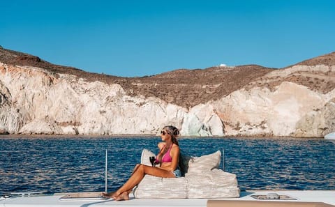 Santorini Sunset Cruise with Dinner and Scenic Stops