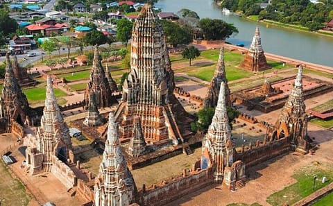 Private Cultural Tour of Ayutthaya's Historic Temples