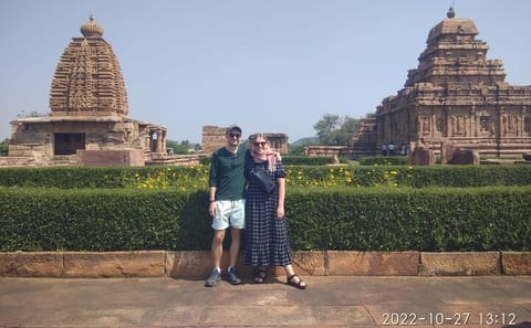 Cultural Tour of Hampi and Badami from Bangalore