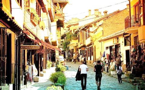 Cultural Day Tour of Veliko Tarnovo and Arbanasi from Sofia