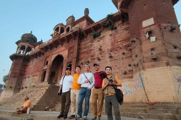 Full Day Cultural Tour of Varanasi and Agra Highlights