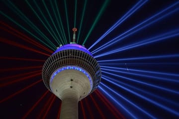 Cologne to Düsseldorf: Private Guided Cultural Tour