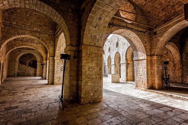 Arches of Red Keep