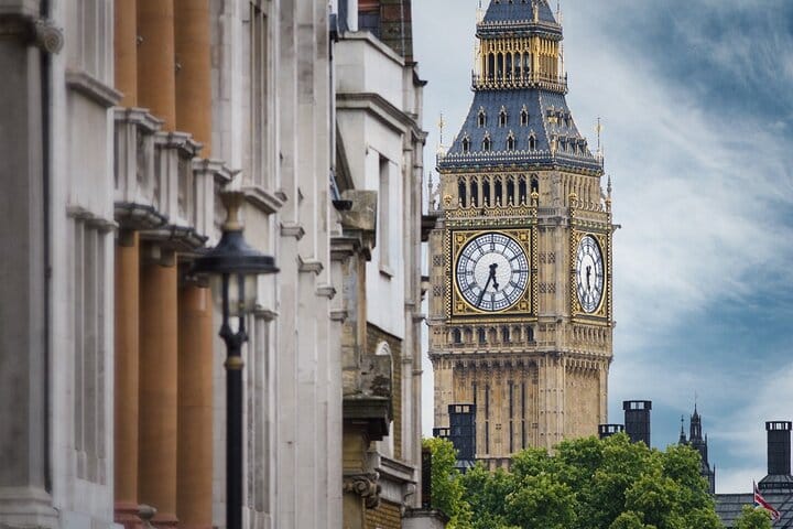 Explore Historic and Modern London on a Full Day Private Tour 3