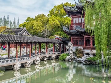 Shanghai Bus Tour:Yu Garden,Chenghuang,Zhujiajiao Water Town,Bund