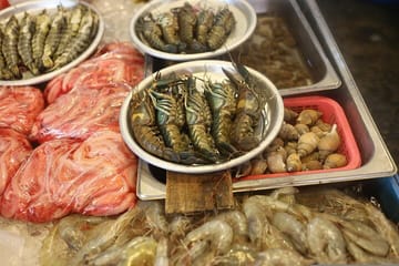 Halong Bay and Bai Chay Cultural City Tour with Show