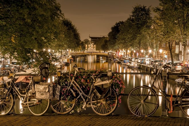 Private tour of the Canals, Jordaan and the Anne Frank House 2
