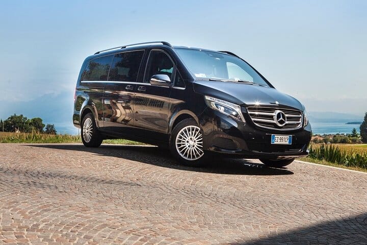 One Way Private Transfer from Sorrento to Naples (Airport-Train station-Hotel) 3