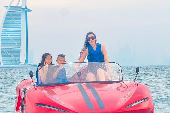 Jet Car Experience Dubai with Private Transfers and Photoghrapy