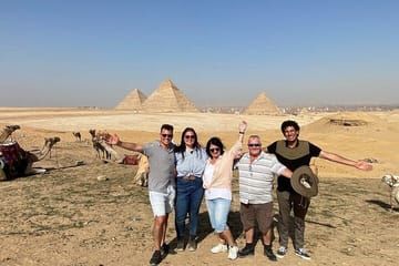 Private Tour of Pyramids of Giza and Saqqara in Cairo